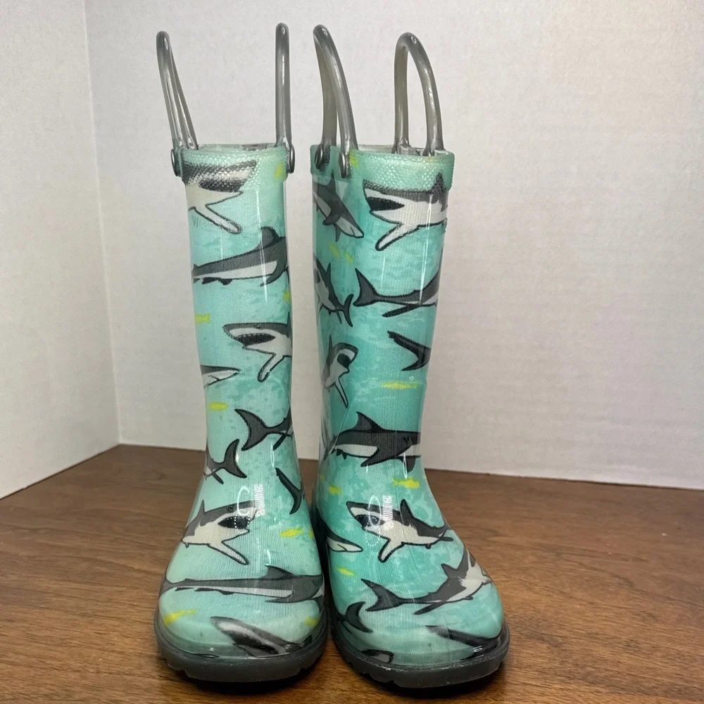EUC Western Chief Light-up Kids Toddlers Chiller Shark Pull-on Rain Boots, sz 7